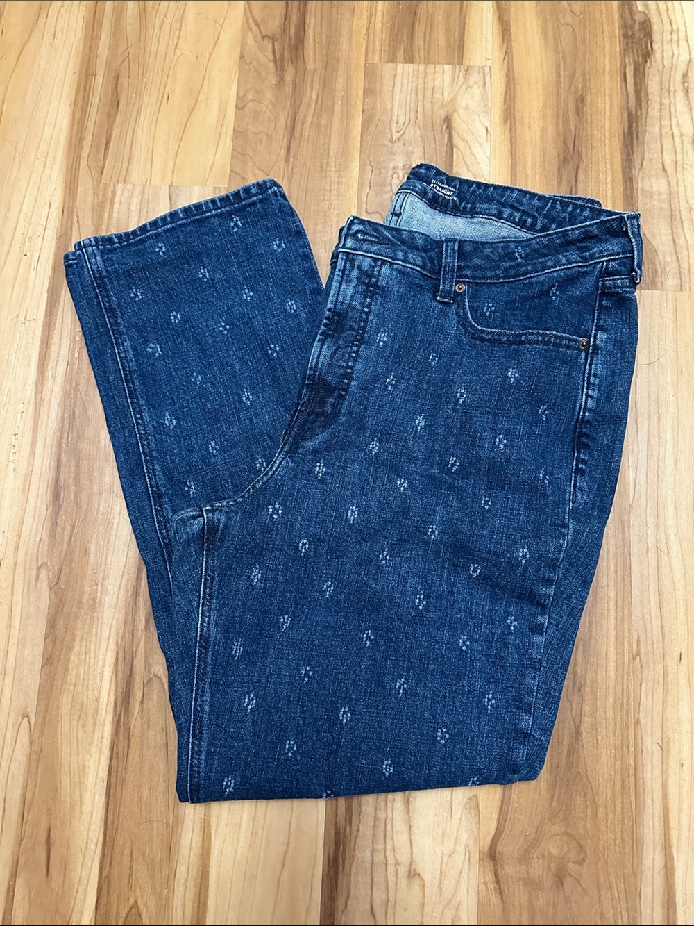 Old Navy Dark Blue Straight-Leg Jeans with Subtle Fleck Pattern